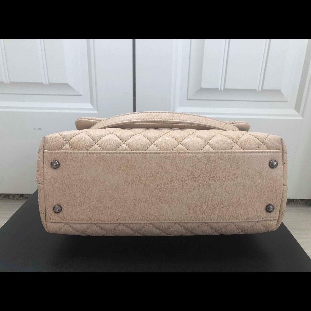 ⛔️❌SOLD❌⛔️ Authentic CHANEL coco bag - Picture 6 of 8